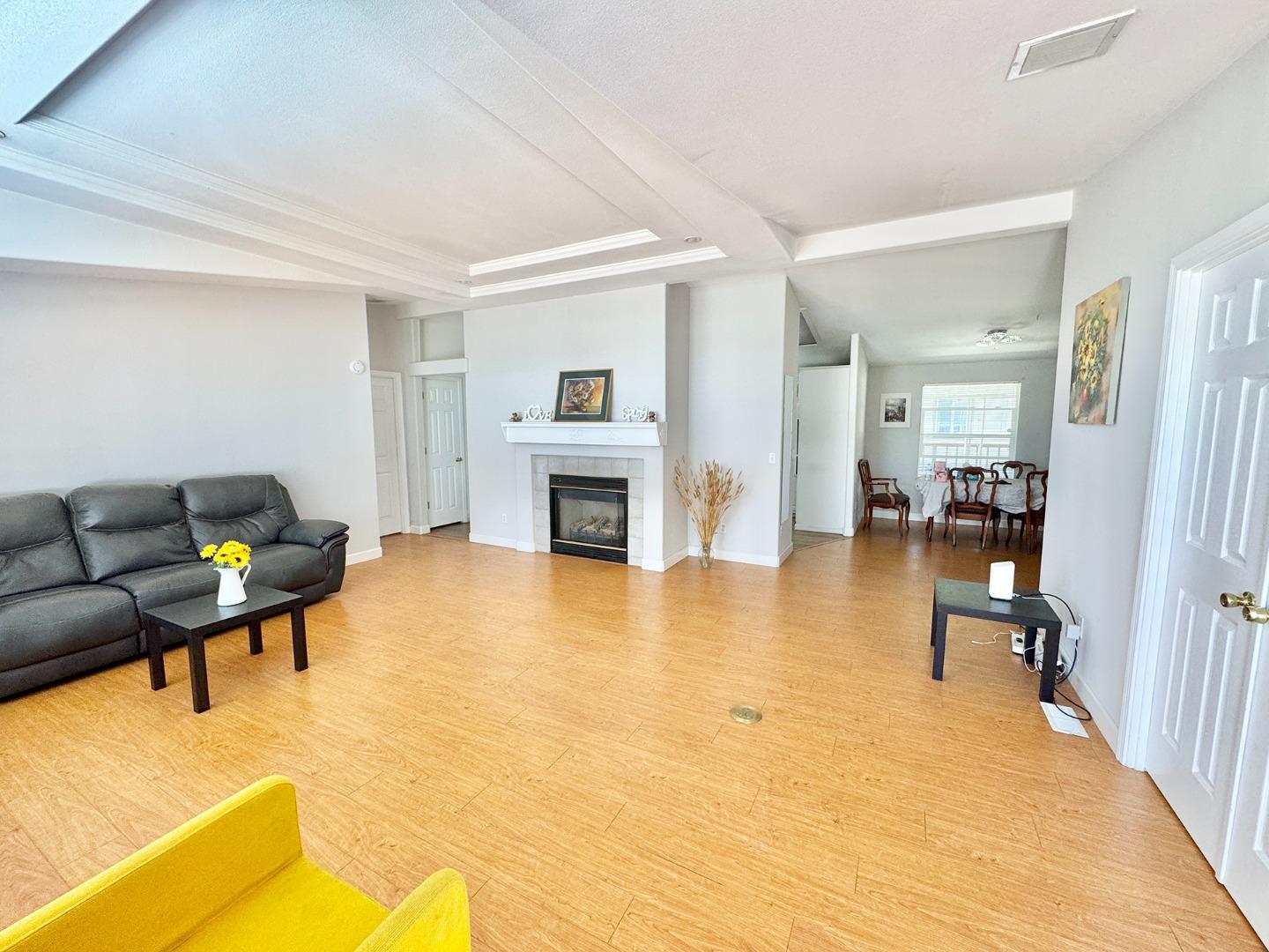 Detail Gallery Image 4 of 30 For 1225 Vienna Dr #604,  Sunnyvale,  CA 94089 - 4 Beds | 2 Baths