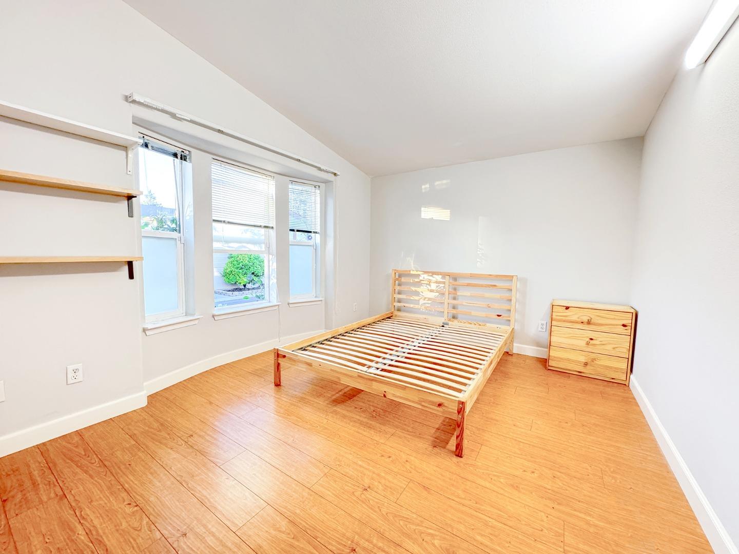 Detail Gallery Image 9 of 30 For 1225 Vienna Dr #604,  Sunnyvale,  CA 94089 - 4 Beds | 2 Baths