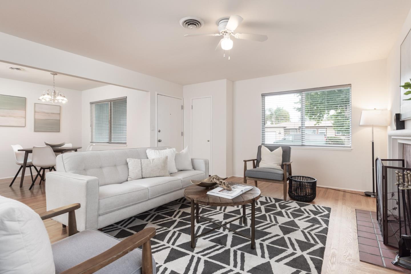 Detail Gallery Image 6 of 22 For 9 Young Dr, Salinas,  CA 93901 - 3 Beds | 1 Baths