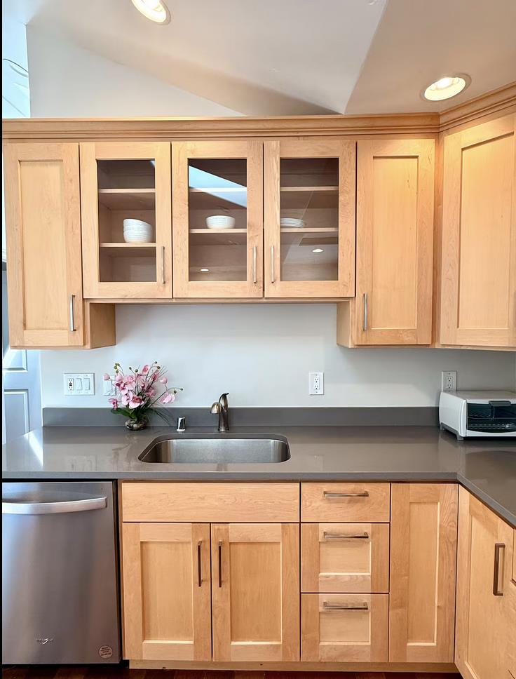 Detail Gallery Image 5 of 19 For Address Not Disclosed,  Cupertino,  CA 95014 - 2 Beds | 1 Baths