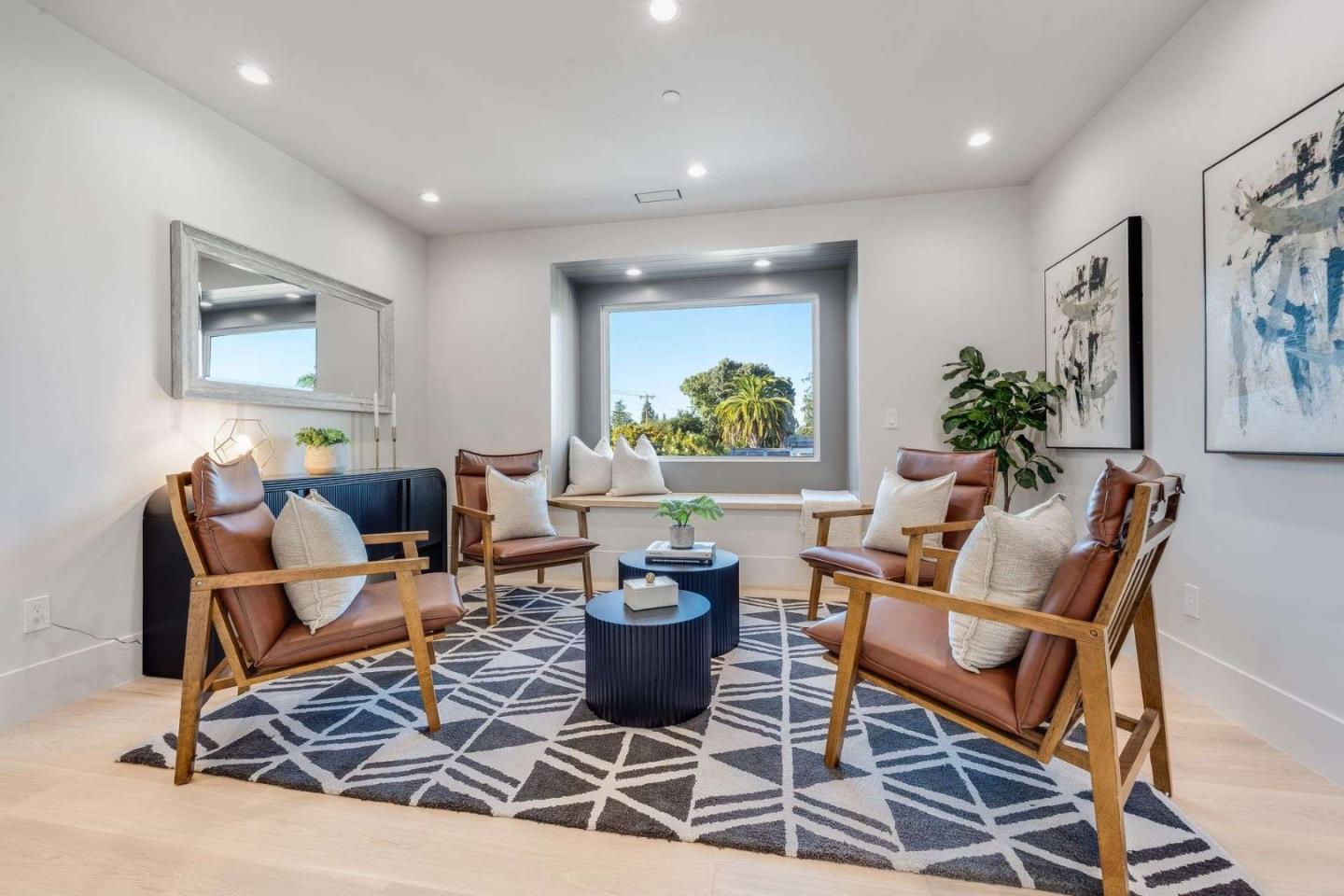 Detail Gallery Image 15 of 54 For 3363 Grant Rd, Mountain View,  CA 94040 - 5 Beds | 4/1 Baths