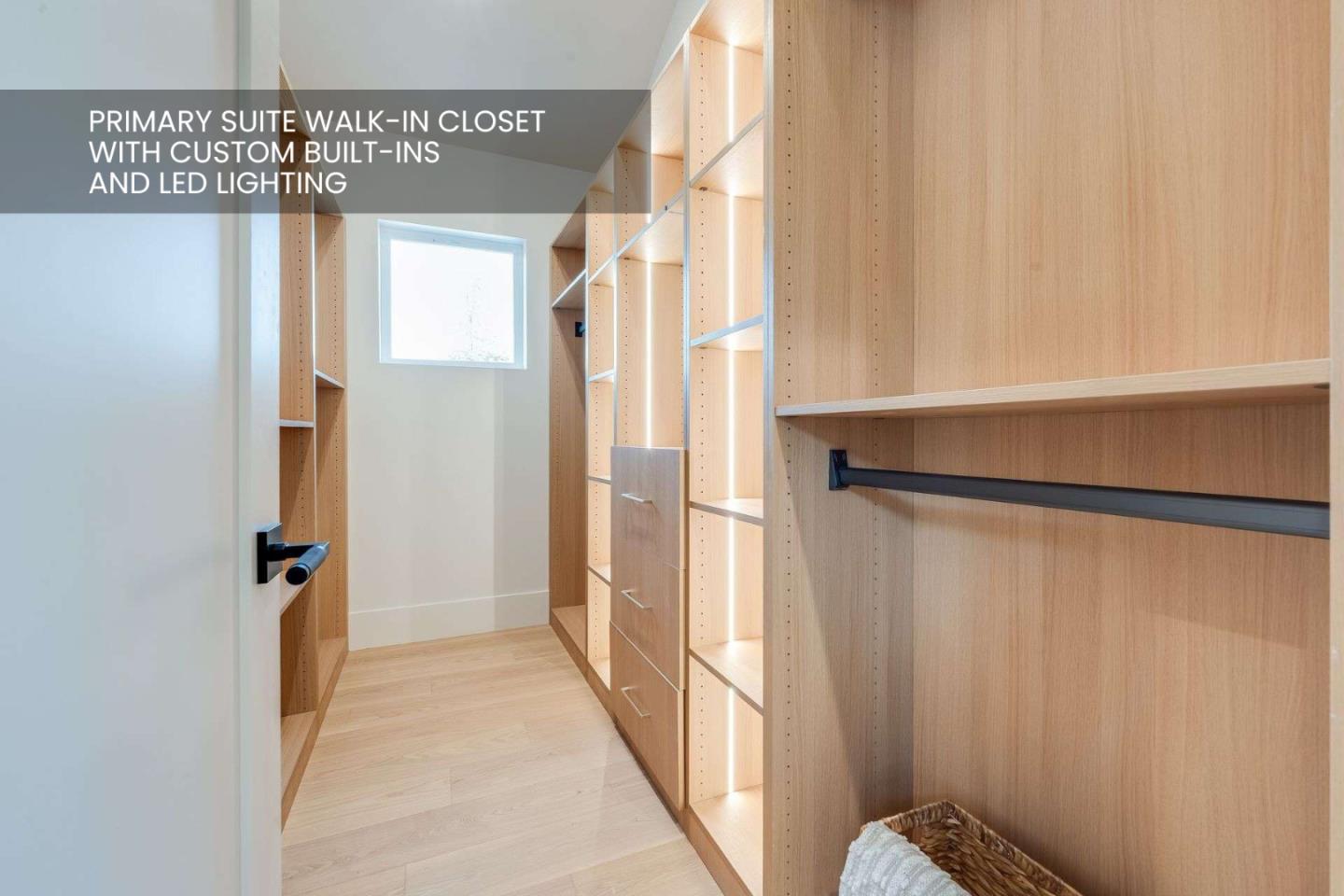 Detail Gallery Image 20 of 54 For 3363 Grant Rd, Mountain View,  CA 94040 - 5 Beds | 4/1 Baths