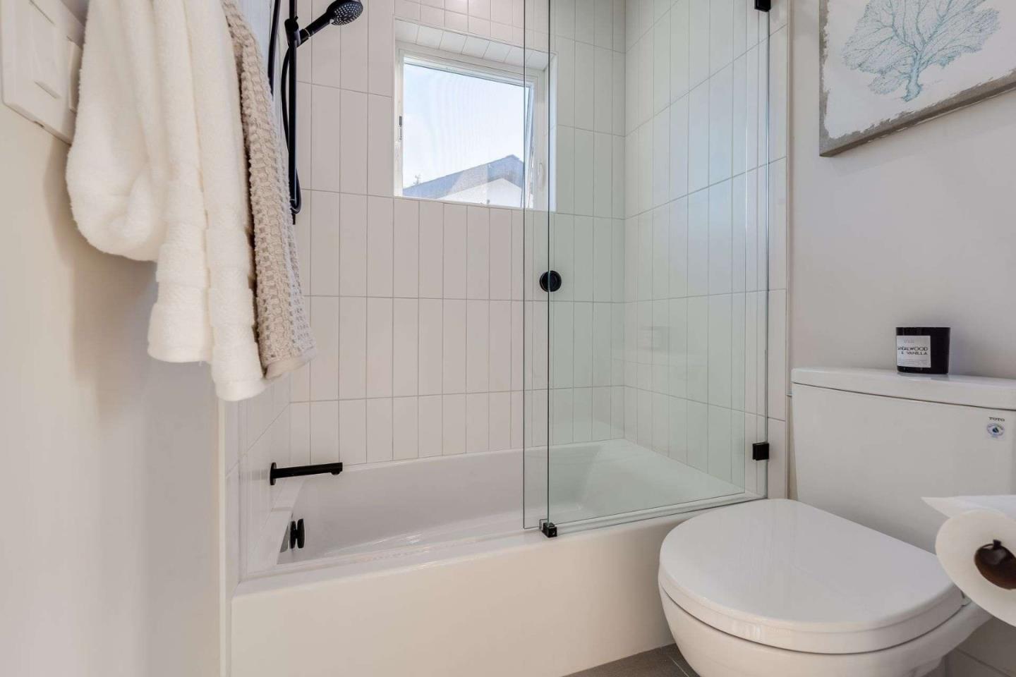 Detail Gallery Image 27 of 54 For 3363 Grant Rd, Mountain View,  CA 94040 - 5 Beds | 4/1 Baths