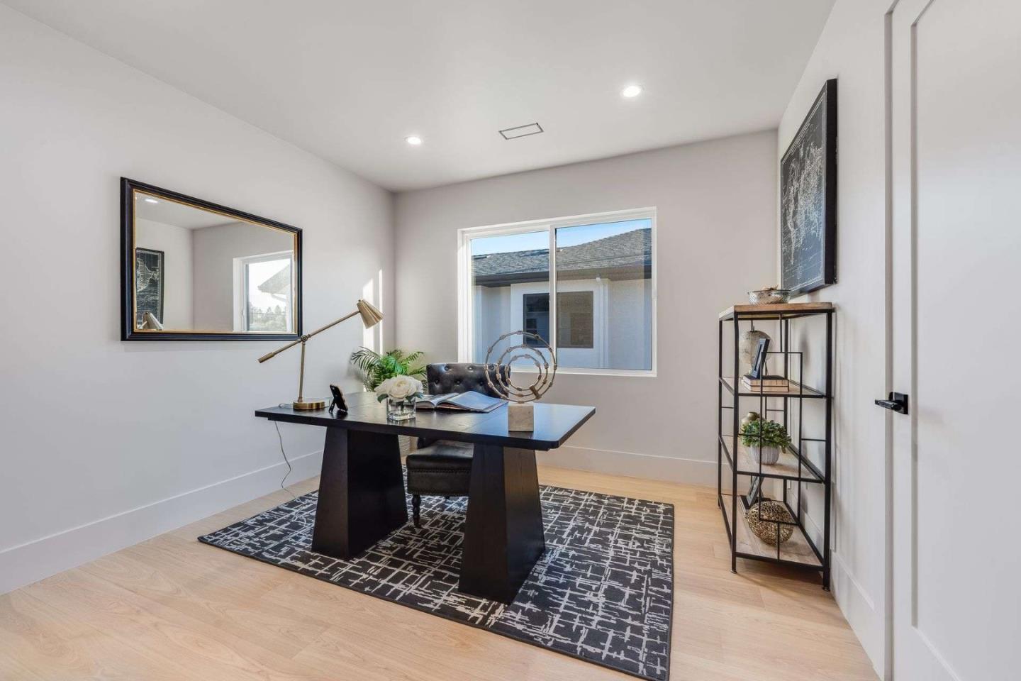 Detail Gallery Image 28 of 54 For 3363 Grant Rd, Mountain View,  CA 94040 - 5 Beds | 4/1 Baths