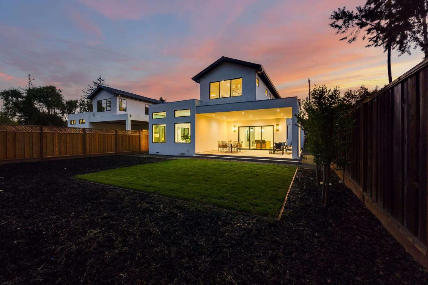 Detail Gallery Image 48 of 54 For 3363 Grant Rd, Mountain View,  CA 94040 - 5 Beds | 4/1 Baths