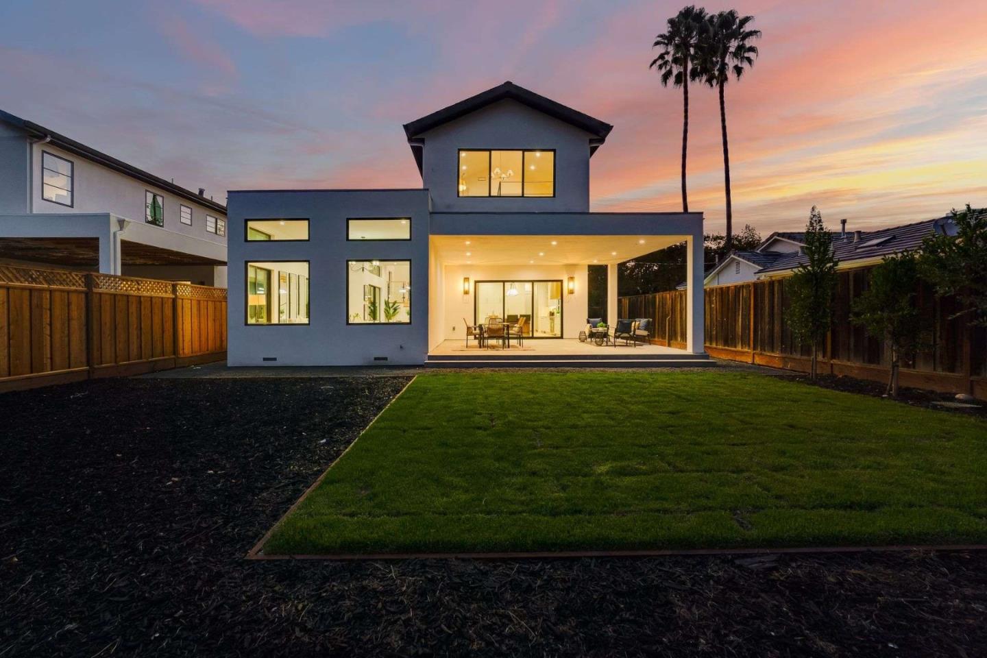 Detail Gallery Image 49 of 54 For 3363 Grant Rd, Mountain View,  CA 94040 - 5 Beds | 4/1 Baths