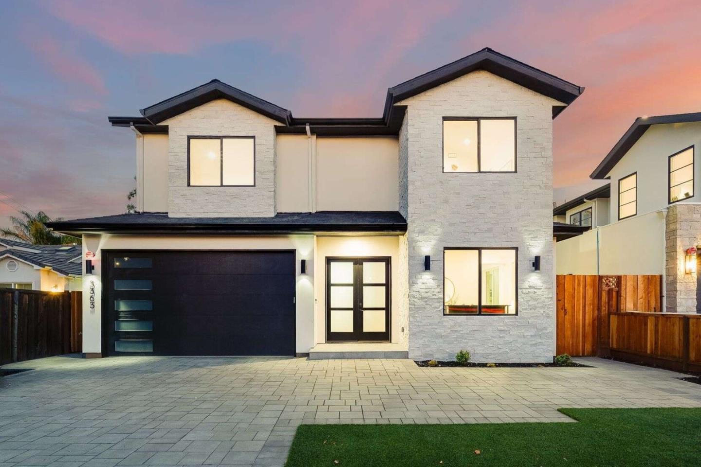 Detail Gallery Image 5 of 54 For 3363 Grant Rd, Mountain View,  CA 94040 - 5 Beds | 4/1 Baths