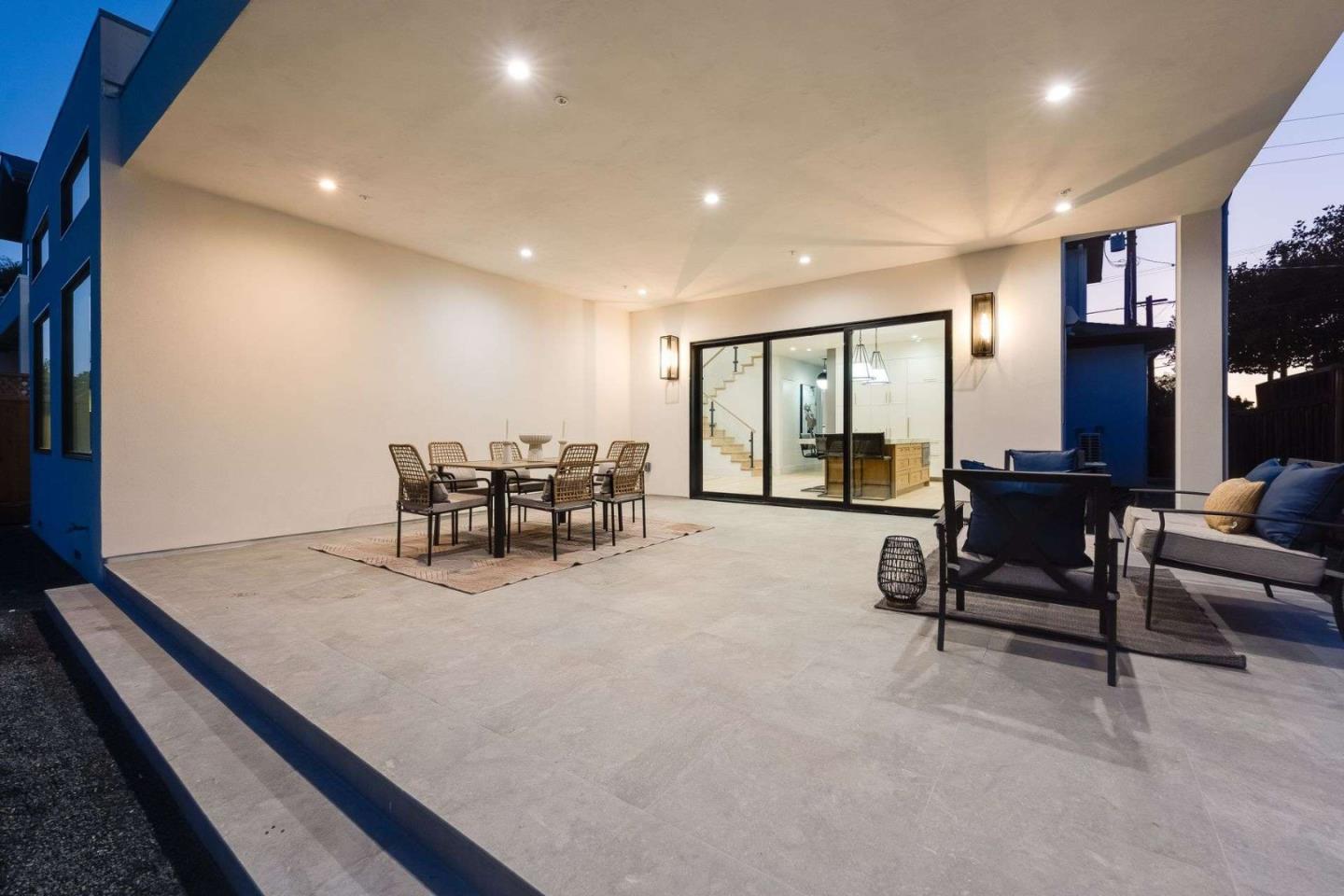 Detail Gallery Image 50 of 54 For 3363 Grant Rd, Mountain View,  CA 94040 - 5 Beds | 4/1 Baths