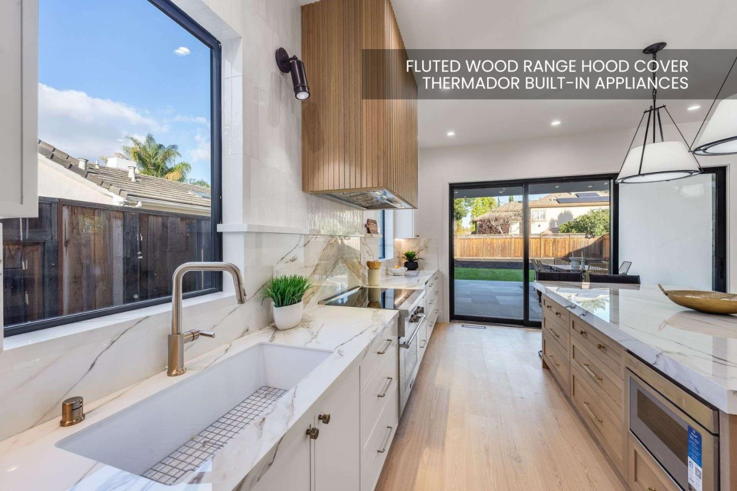 Detail Gallery Image 7 of 54 For 3363 Grant Rd, Mountain View,  CA 94040 - 5 Beds | 4/1 Baths