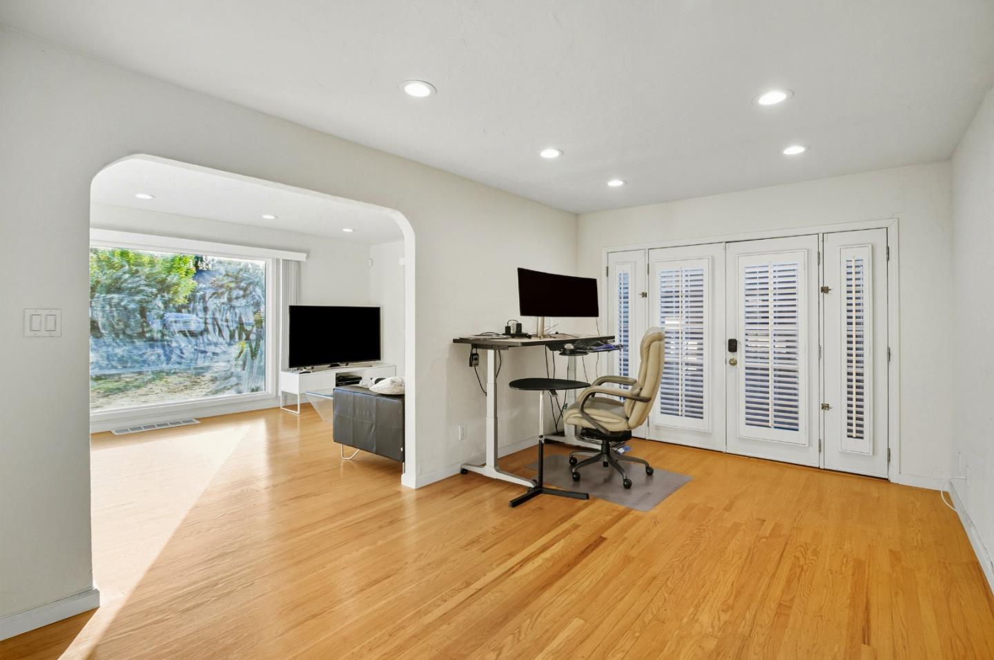 Detail Gallery Image 11 of 28 For 223 San Carlos Ave, Redwood City,  CA 94061 - 2 Beds | 2 Baths