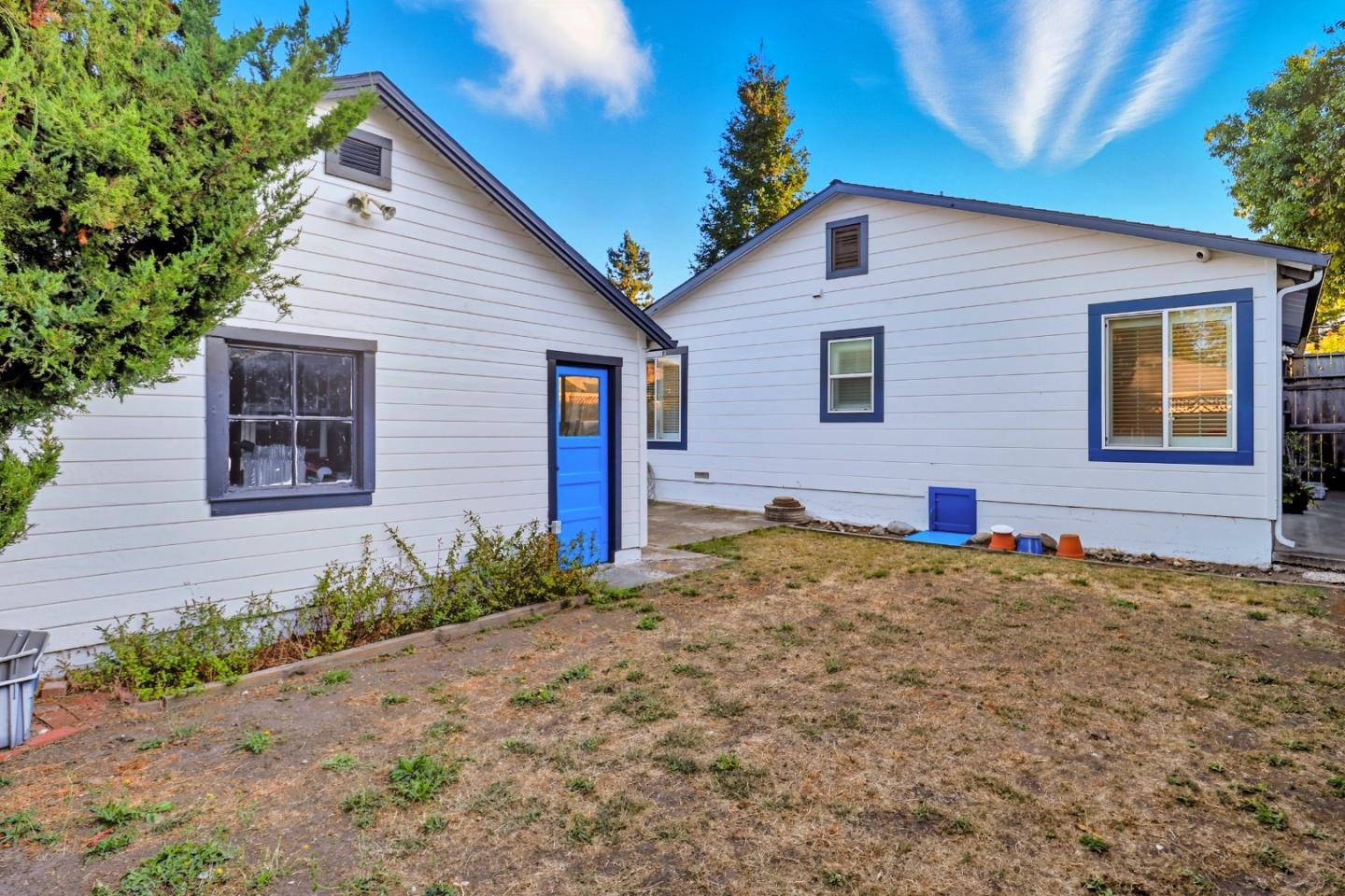 Detail Gallery Image 24 of 28 For 223 San Carlos Ave, Redwood City,  CA 94061 - 2 Beds | 2 Baths