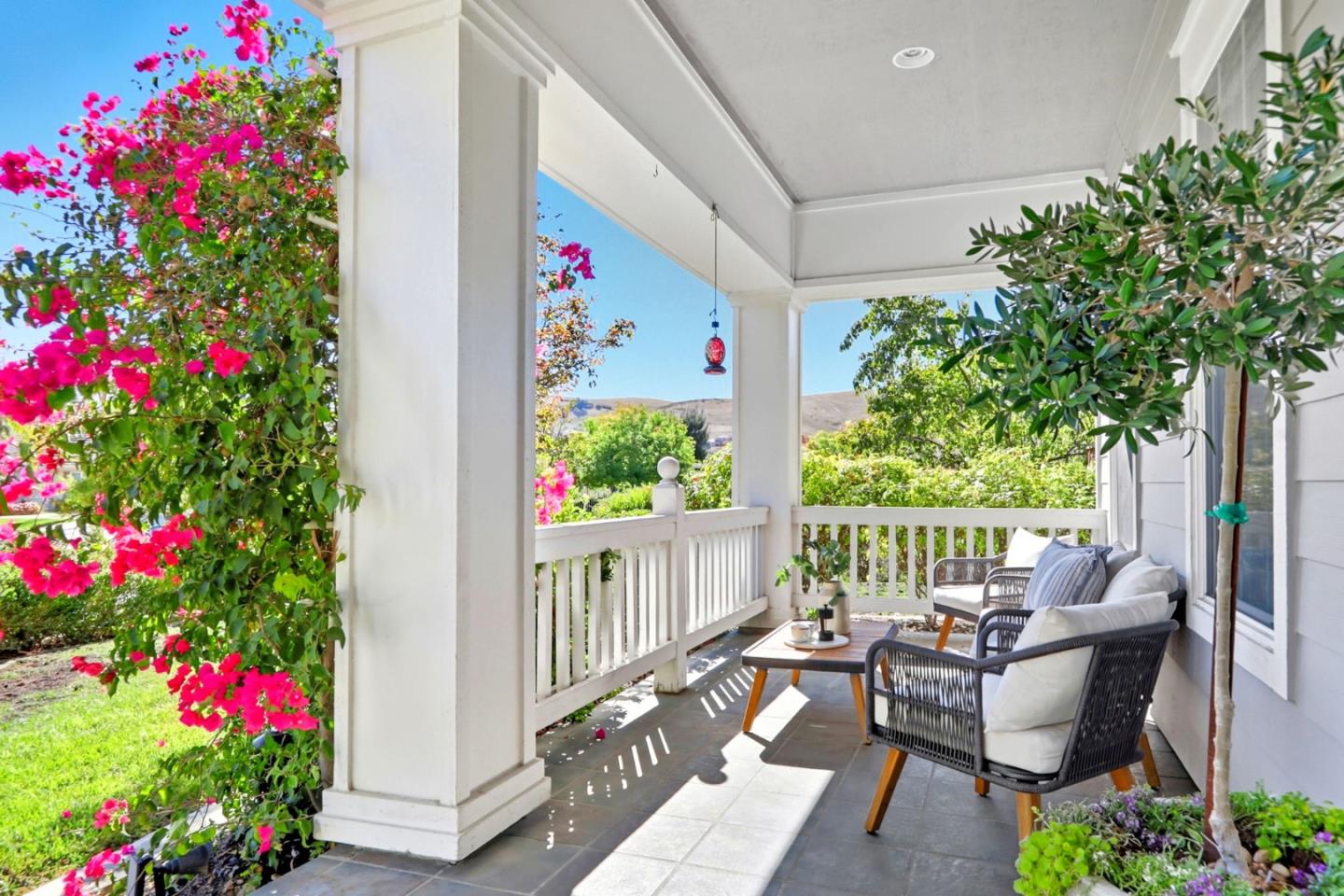 Detail Gallery Image 11 of 90 For 5300 Laurel Canyon Dr, San Jose,  CA 95138 - 5 Beds | 5 Baths