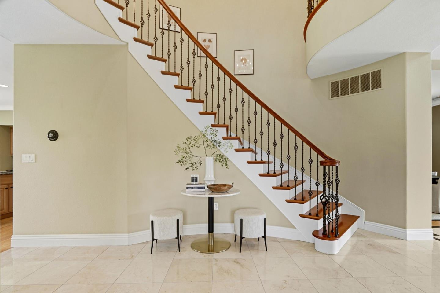 Detail Gallery Image 18 of 90 For 5300 Laurel Canyon Dr, San Jose,  CA 95138 - 5 Beds | 5 Baths