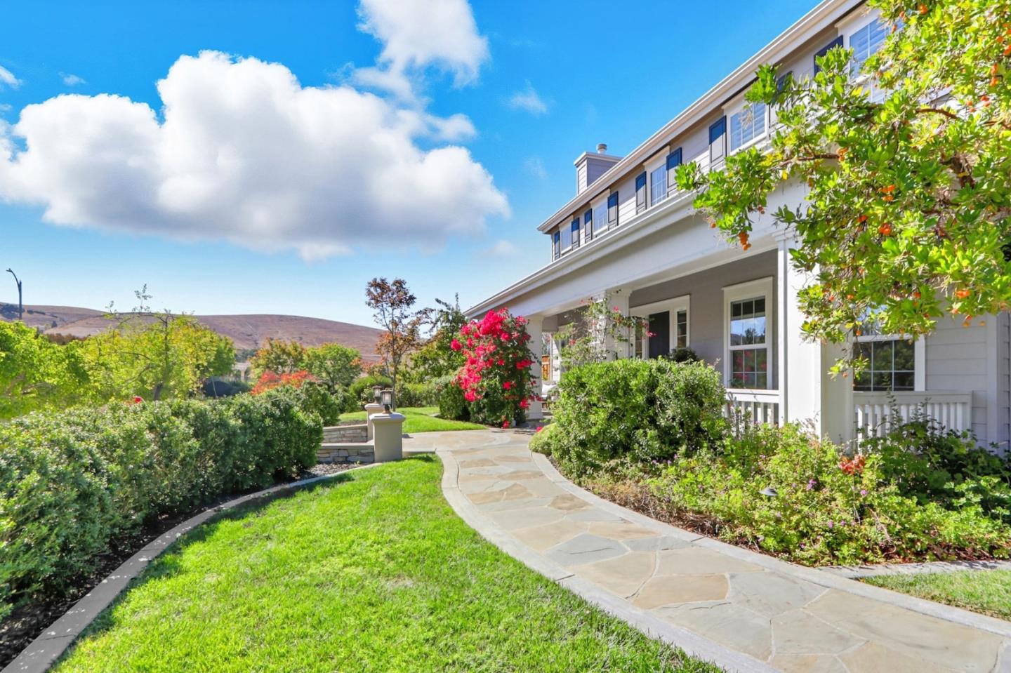 Detail Gallery Image 5 of 90 For 5300 Laurel Canyon Dr, San Jose,  CA 95138 - 5 Beds | 5 Baths