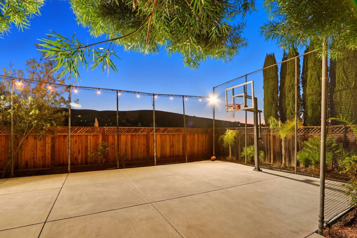 Detail Gallery Image 67 of 90 For 5300 Laurel Canyon Dr, San Jose,  CA 95138 - 5 Beds | 5 Baths