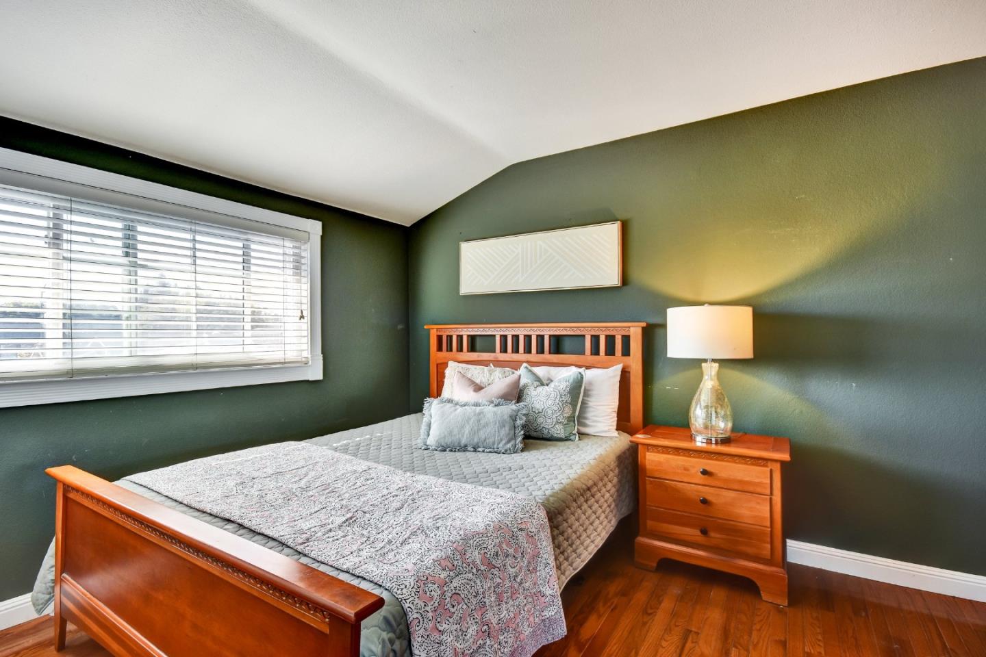 Detail Gallery Image 18 of 33 For 1068 Ondine Ct, San Jose,  CA 95132 - 5 Beds | 2/1 Baths