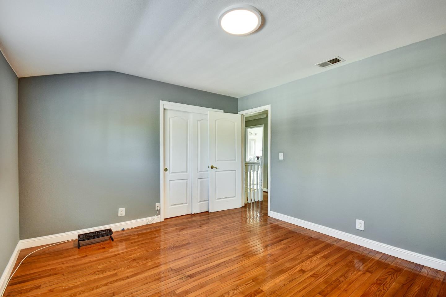 Detail Gallery Image 19 of 33 For 1068 Ondine Ct, San Jose,  CA 95132 - 5 Beds | 2/1 Baths