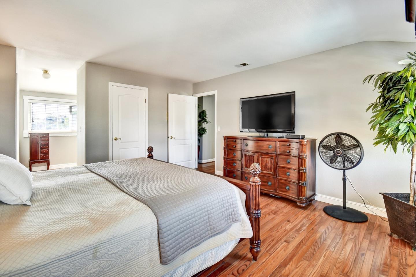 Detail Gallery Image 28 of 33 For 1068 Ondine Ct, San Jose,  CA 95132 - 5 Beds | 2/1 Baths