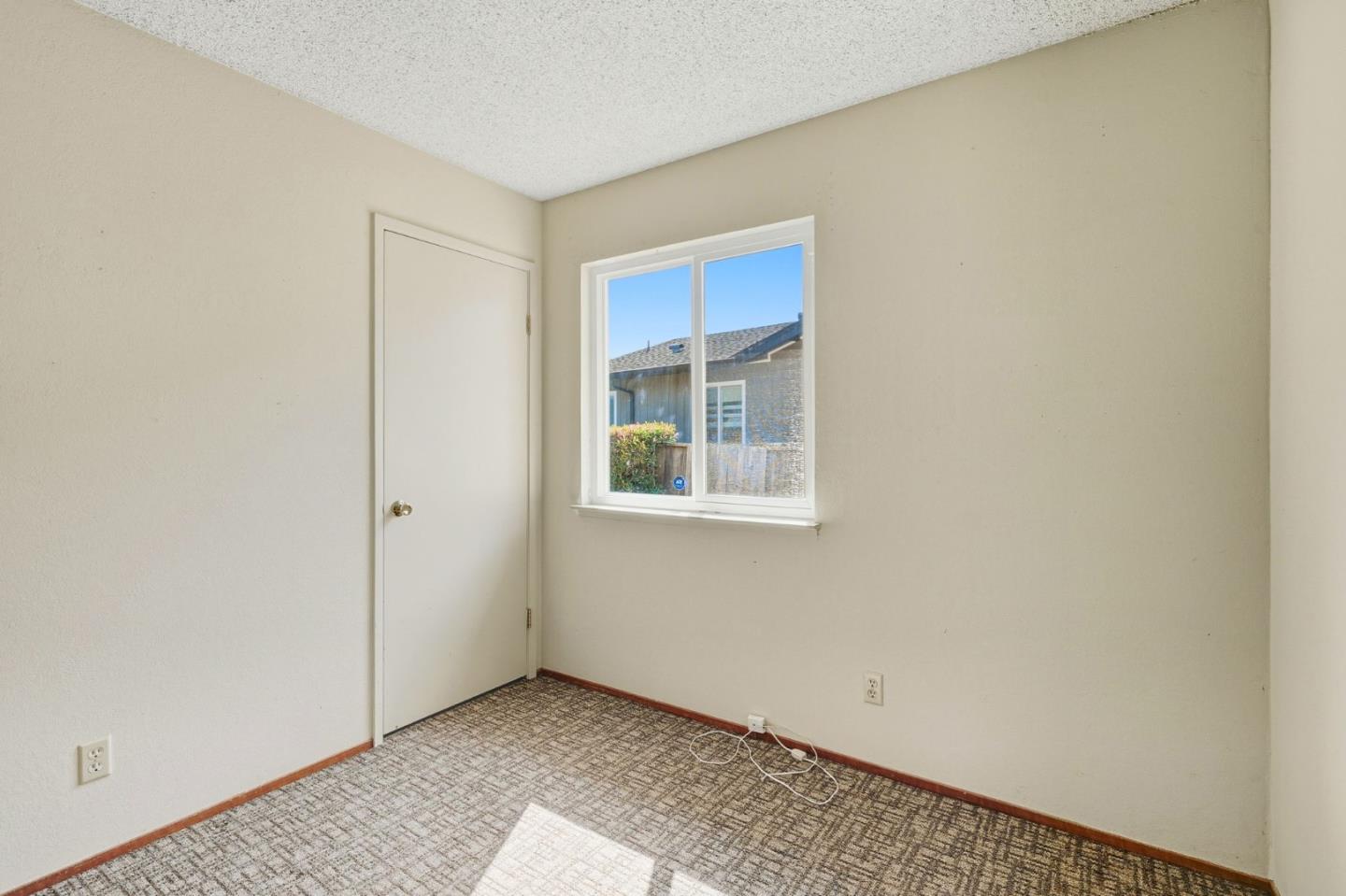 Detail Gallery Image 12 of 17 For 535 Lanyard Dr, Redwood Shores,  CA 94065 - 3 Beds | 2 Baths