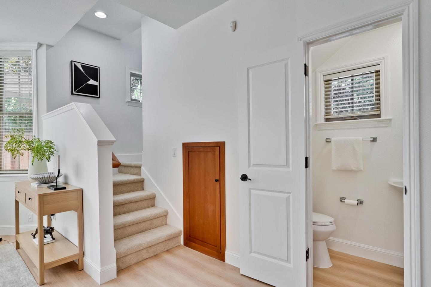 Detail Gallery Image 8 of 20 For 1914 7th St #B,  Berkeley,  CA 94710 - 3 Beds | 1/1 Baths