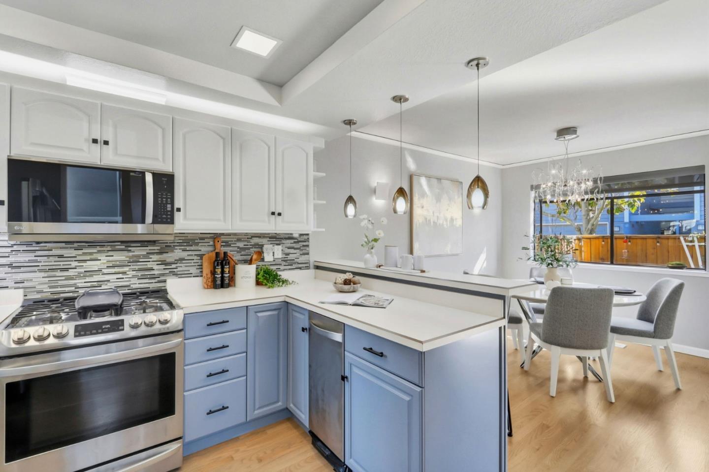 Detail Gallery Image 10 of 26 For 1162 Capri Dr, Campbell,  CA 95008 - 3 Beds | 2/1 Baths