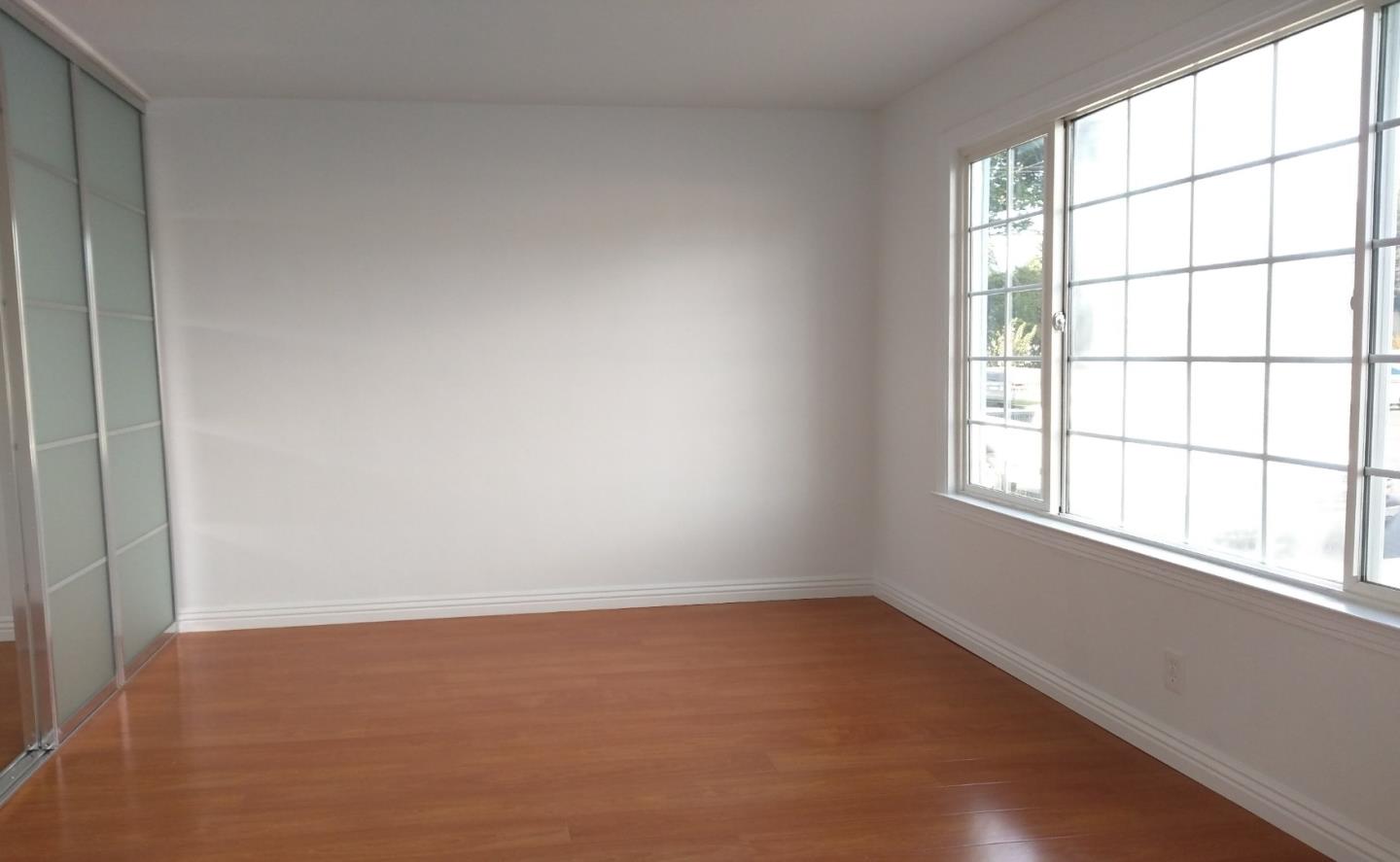 Detail Gallery Image 3 of 25 For 439 N Claremont St #1,  San Mateo,  CA 94401 - 2 Beds | 1 Baths