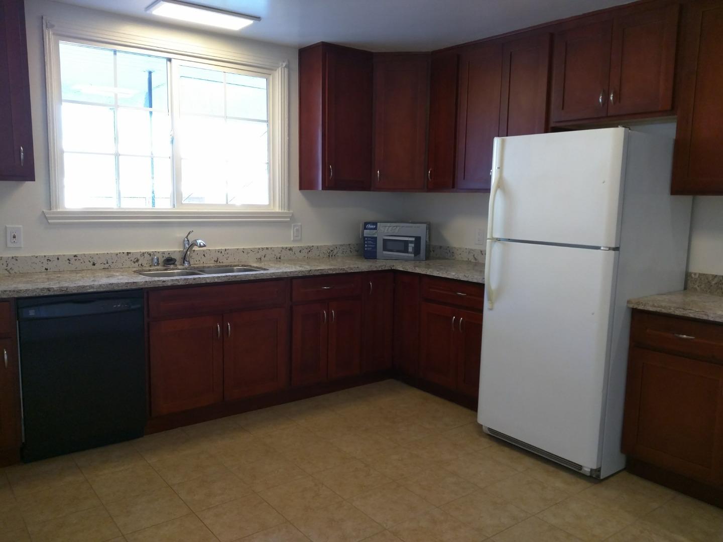 Detail Gallery Image 5 of 25 For 439 N Claremont St #1,  San Mateo,  CA 94401 - 2 Beds | 1 Baths