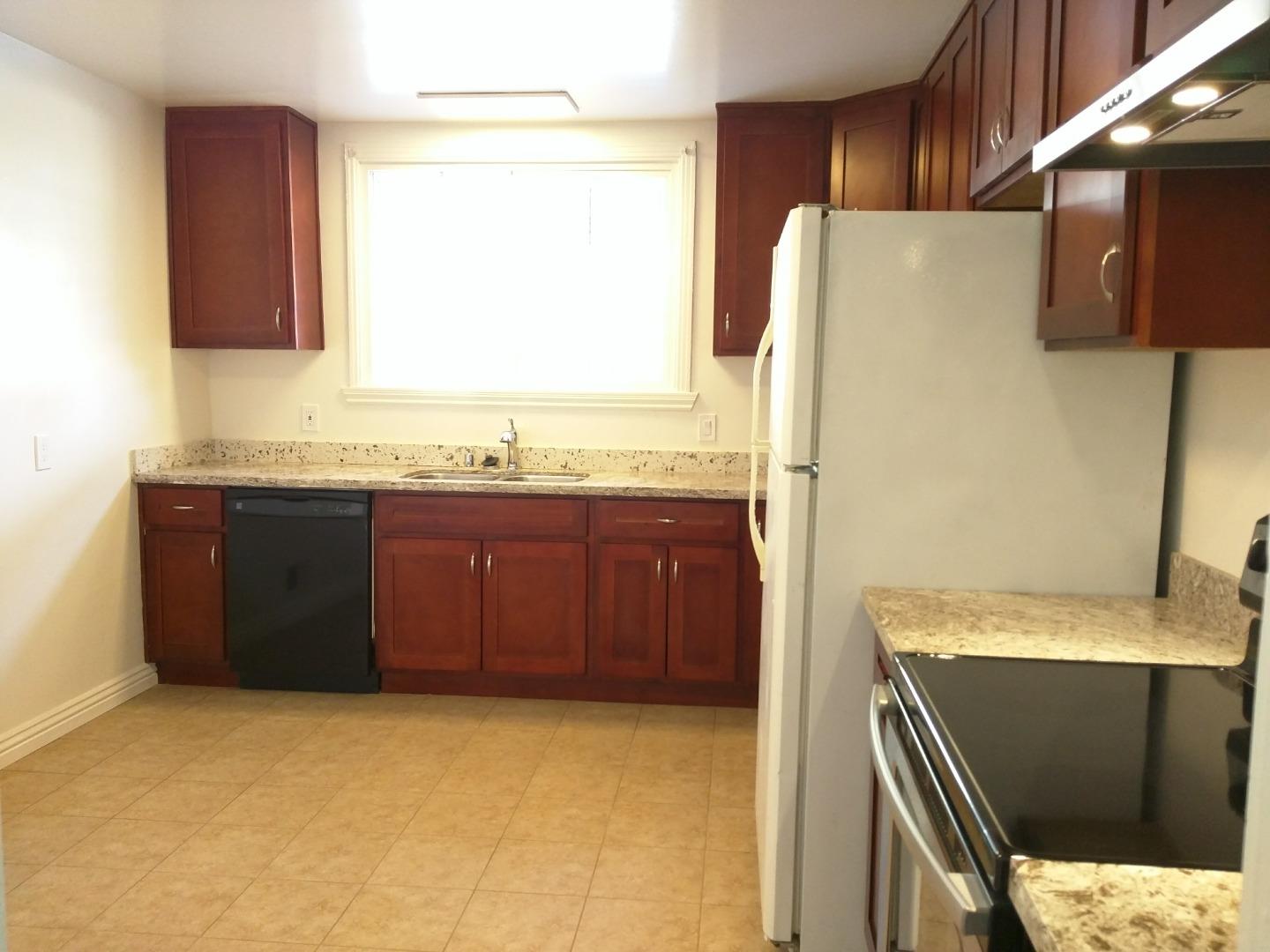 Detail Gallery Image 8 of 25 For 439 N Claremont St #1,  San Mateo,  CA 94401 - 2 Beds | 1 Baths