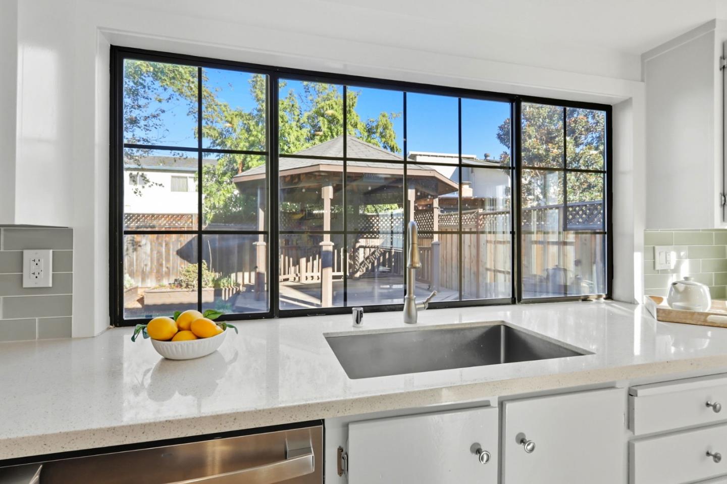 Detail Gallery Image 14 of 37 For 5012 Moonstone Ct, San Jose,  CA 95136 - 3 Beds | 2 Baths