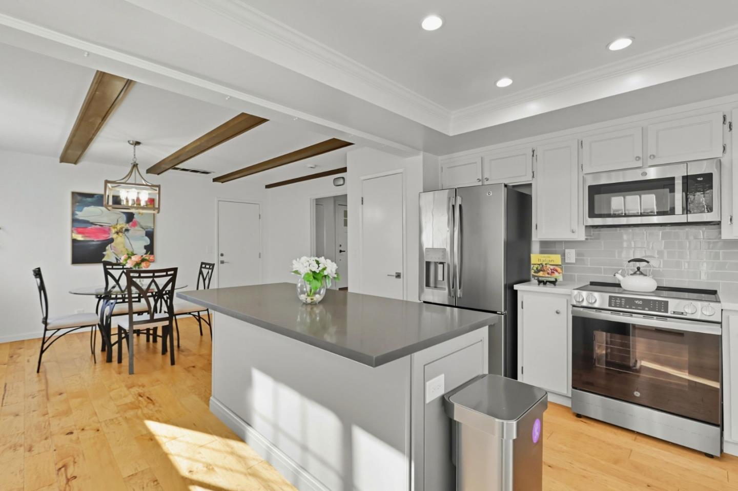 Detail Gallery Image 15 of 37 For 5012 Moonstone Ct, San Jose,  CA 95136 - 3 Beds | 2 Baths