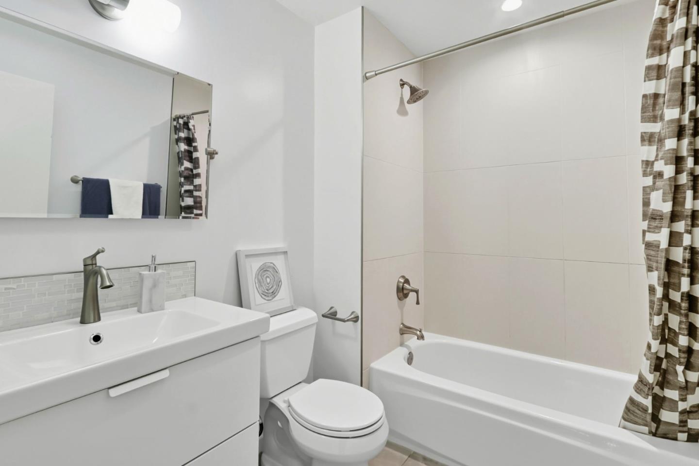 Detail Gallery Image 28 of 37 For 5012 Moonstone Ct, San Jose,  CA 95136 - 3 Beds | 2 Baths