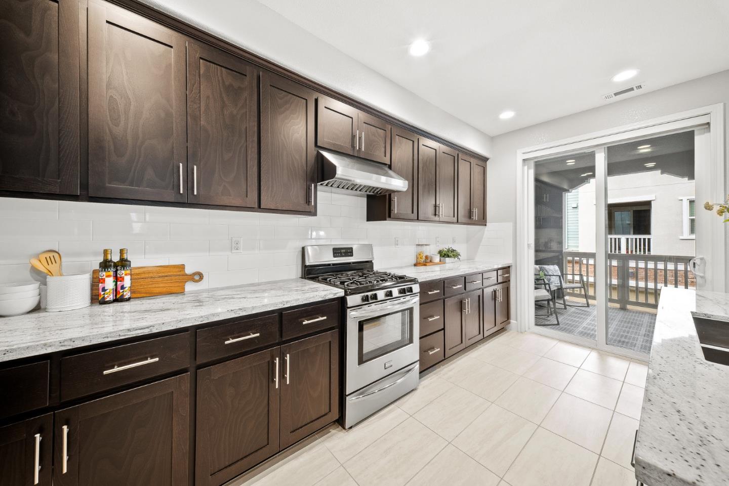 Detail Gallery Image 11 of 38 For 146 Incense Ter, Sunnyvale,  CA 94086 - 3 Beds | 3/1 Baths