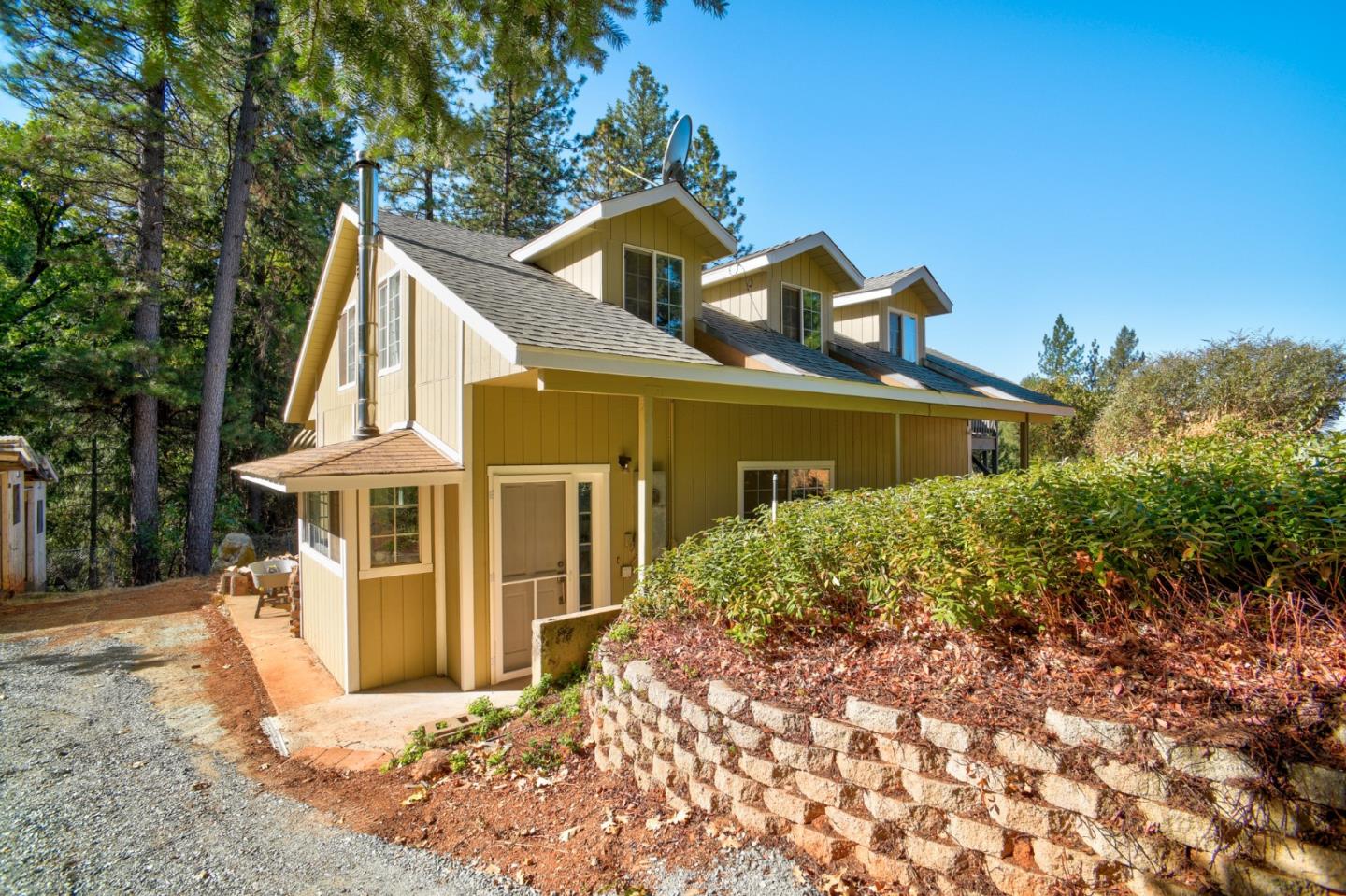 Detail Gallery Image 28 of 60 For 2800 Poppytree Ln, Georgetown,  CA 95634 - 3 Beds | 4 Baths