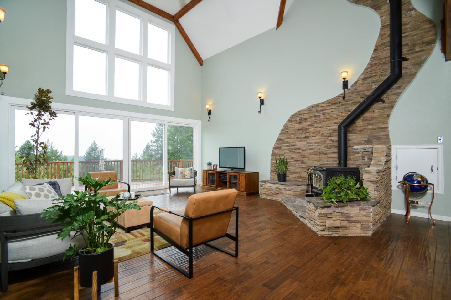 Detail Gallery Image 4 of 60 For 2800 Poppytree Ln, Georgetown,  CA 95634 - 3 Beds | 4 Baths