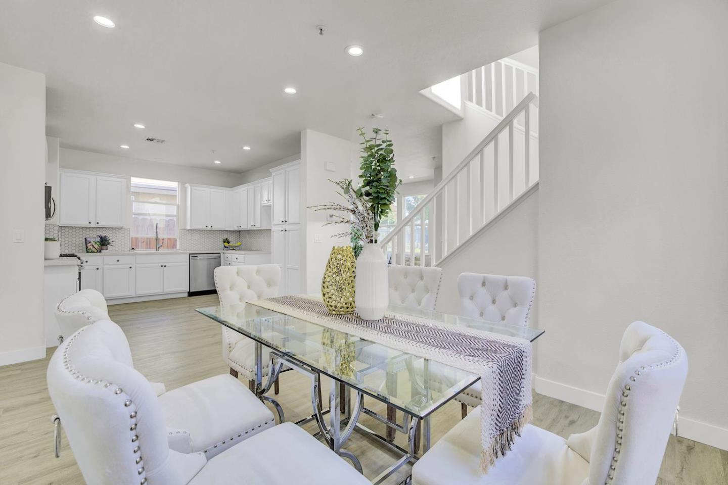 Detail Gallery Image 11 of 39 For 147 Wexford St, Brentwood,  CA 94513 - 5 Beds | 3 Baths