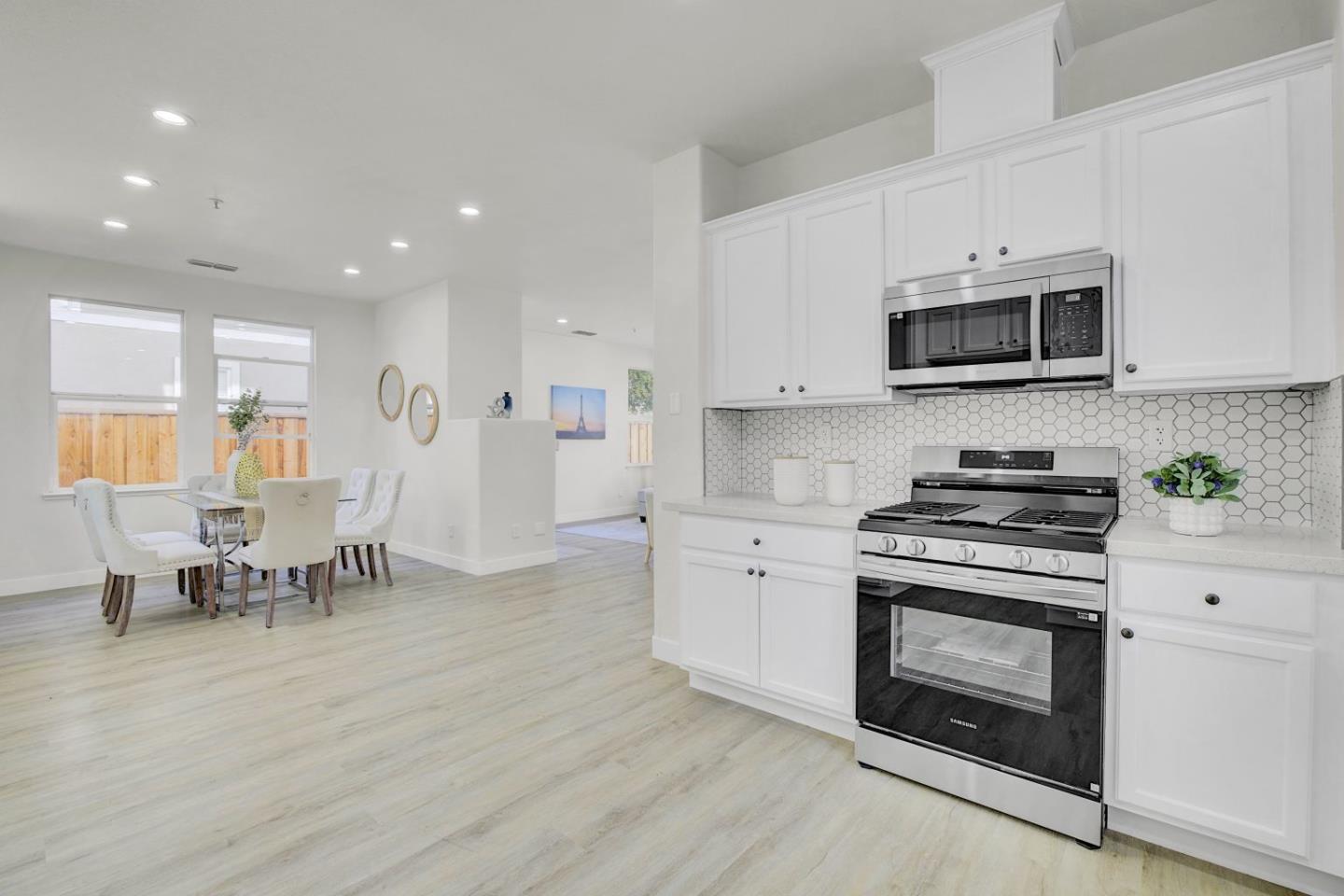 Detail Gallery Image 14 of 39 For 147 Wexford St, Brentwood,  CA 94513 - 5 Beds | 3 Baths