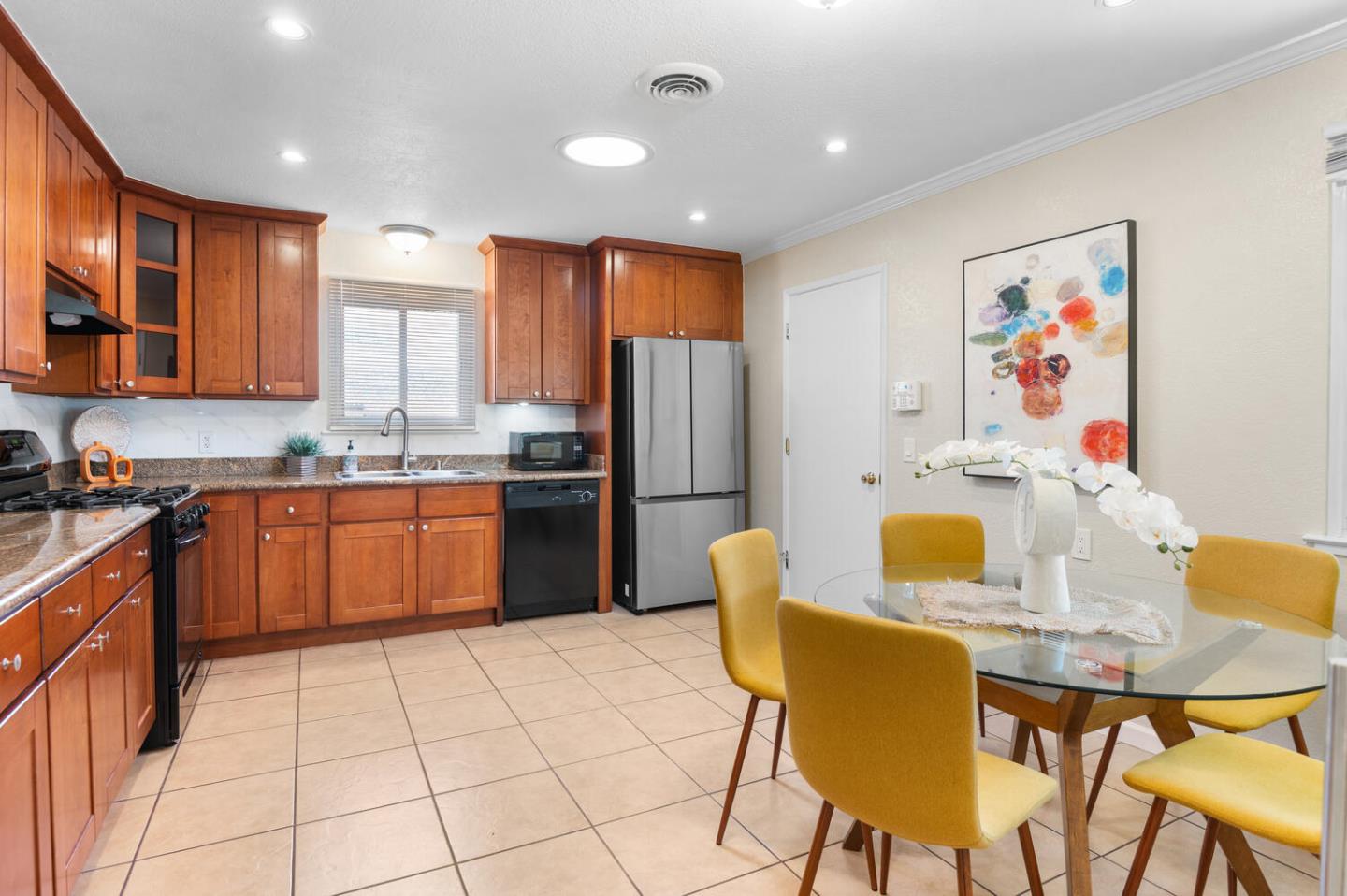 Detail Gallery Image 9 of 31 For 783 Laurie Ave, Santa Clara,  CA 95054 - 3 Beds | 2 Baths