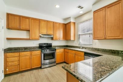 Detail Gallery Image 8 of 38 For 2743 Corde Terra Cir, San Jose,  CA 95111 - 3 Beds | 2/1 Baths