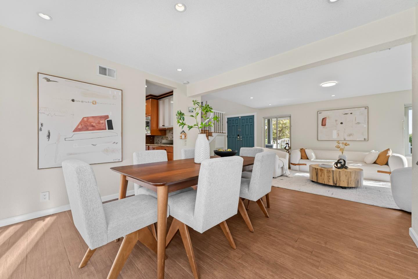 Detail Gallery Image 11 of 46 For 2837 Mantis Dr, San Jose,  CA 95148 - 4 Beds | 2/1 Baths