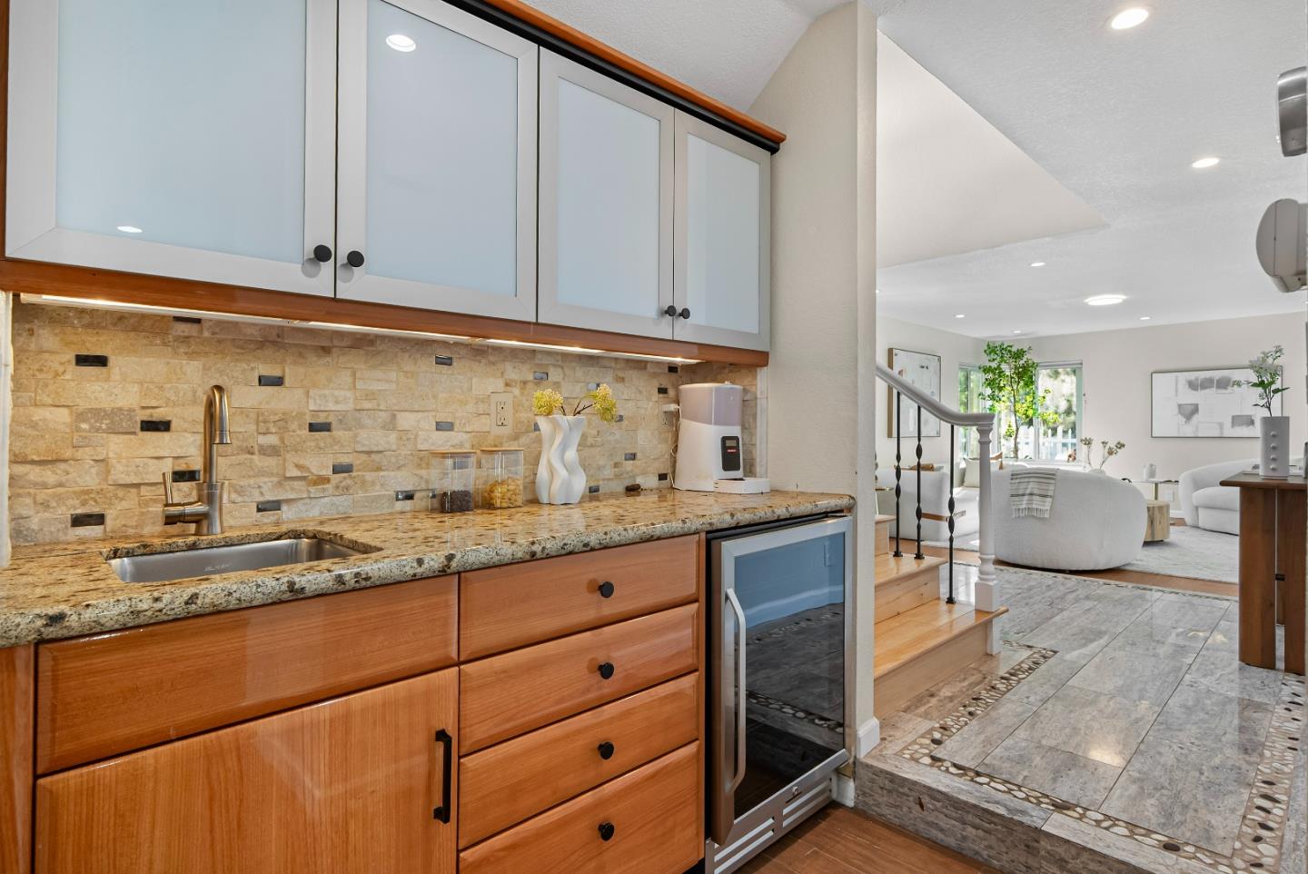 Detail Gallery Image 27 of 46 For 2837 Mantis Dr, San Jose,  CA 95148 - 4 Beds | 2/1 Baths