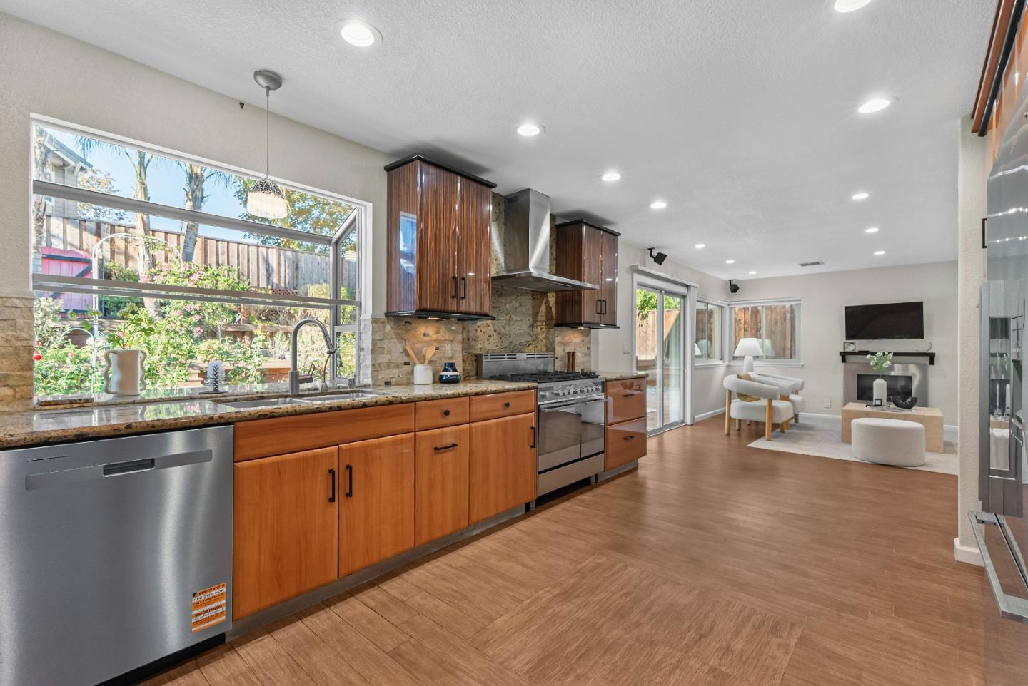 Detail Gallery Image 31 of 46 For 2837 Mantis Dr, San Jose,  CA 95148 - 4 Beds | 2/1 Baths