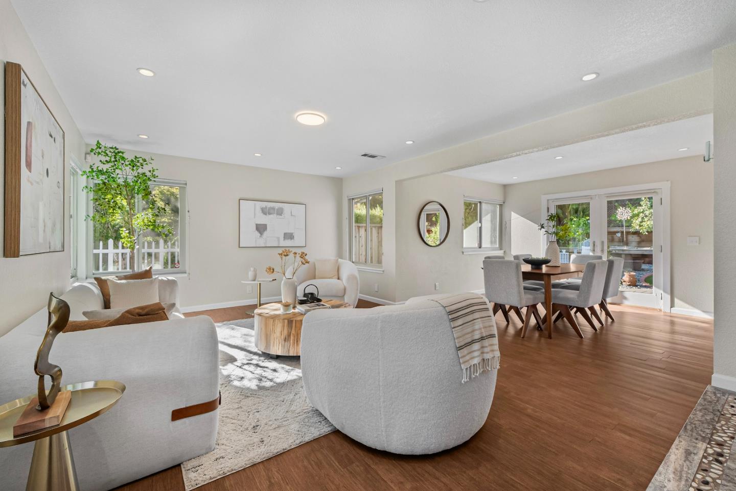 Detail Gallery Image 5 of 46 For 2837 Mantis Dr, San Jose,  CA 95148 - 4 Beds | 2/1 Baths