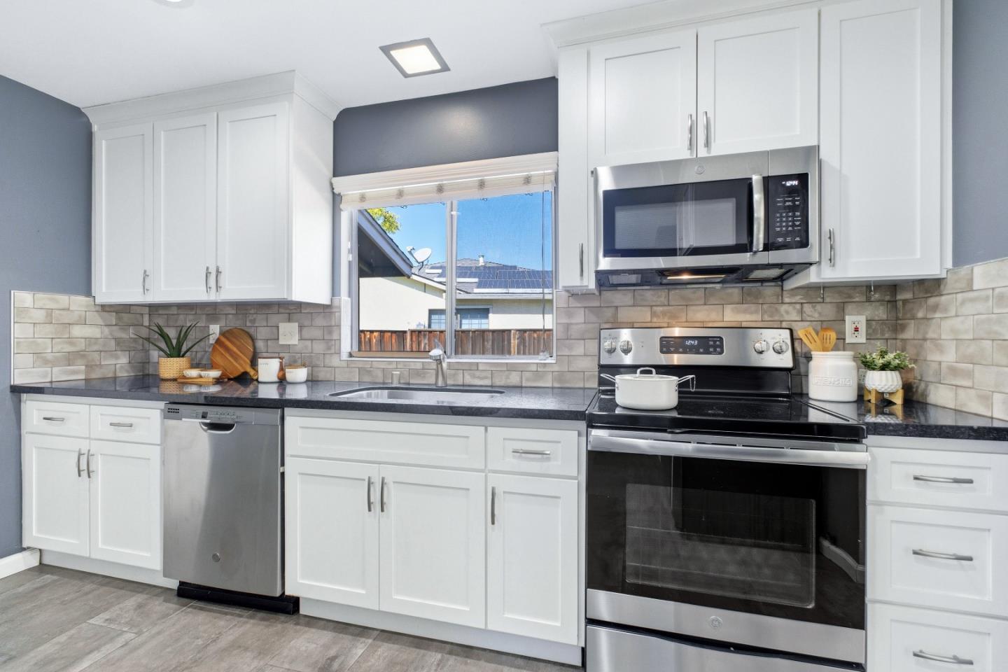 Detail Gallery Image 25 of 52 For 1756 Valhalla Ct, San Jose,  CA 95132 - 3 Beds | 2 Baths