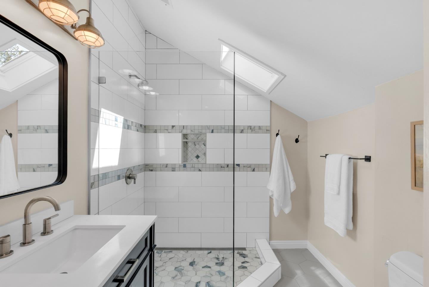 Detail Gallery Image 28 of 56 For 85 W 5th St, Morgan Hill,  CA 95037 - 4 Beds | 4 Baths