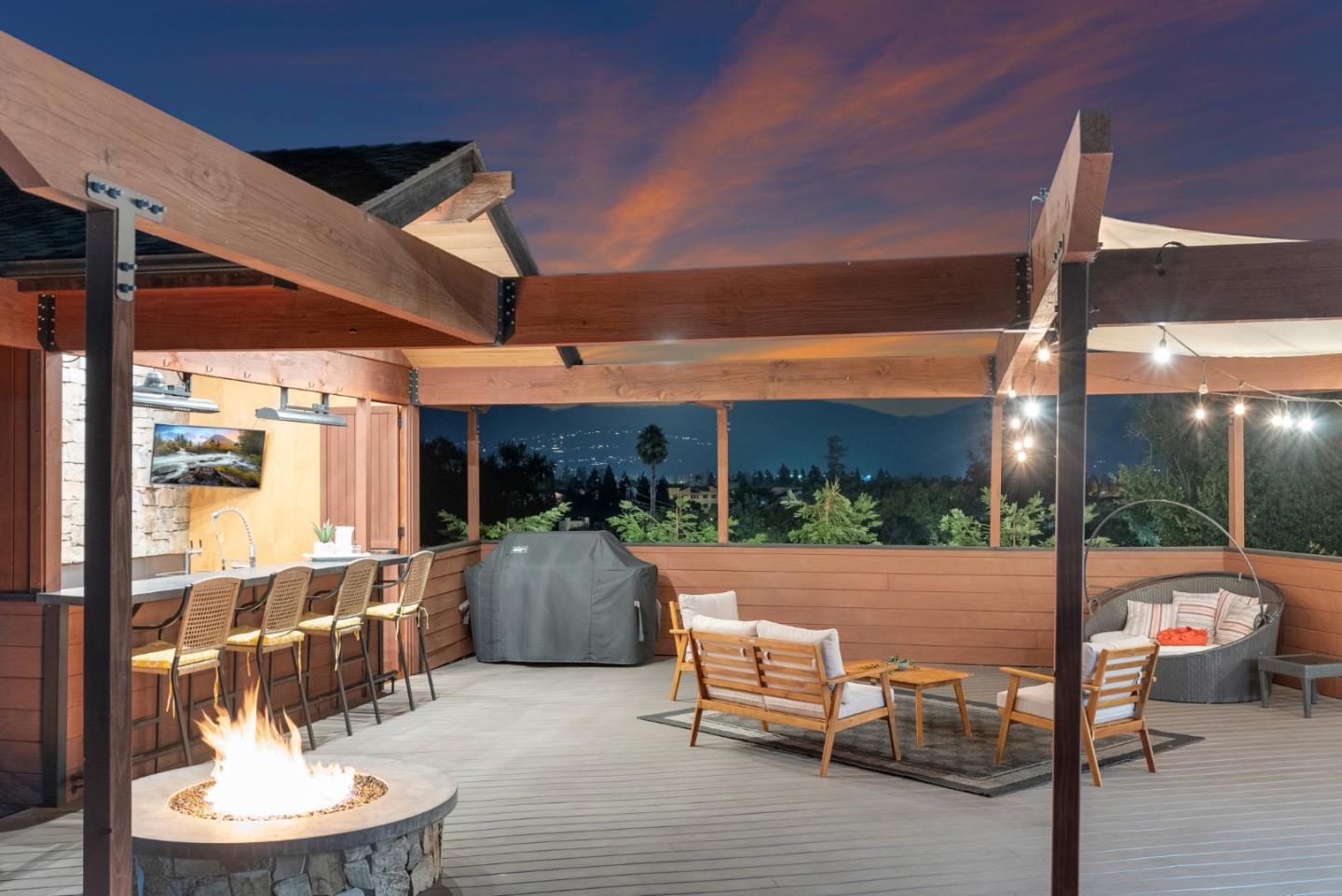 Detail Gallery Image 3 of 56 For 85 W 5th St, Morgan Hill,  CA 95037 - 4 Beds | 4 Baths