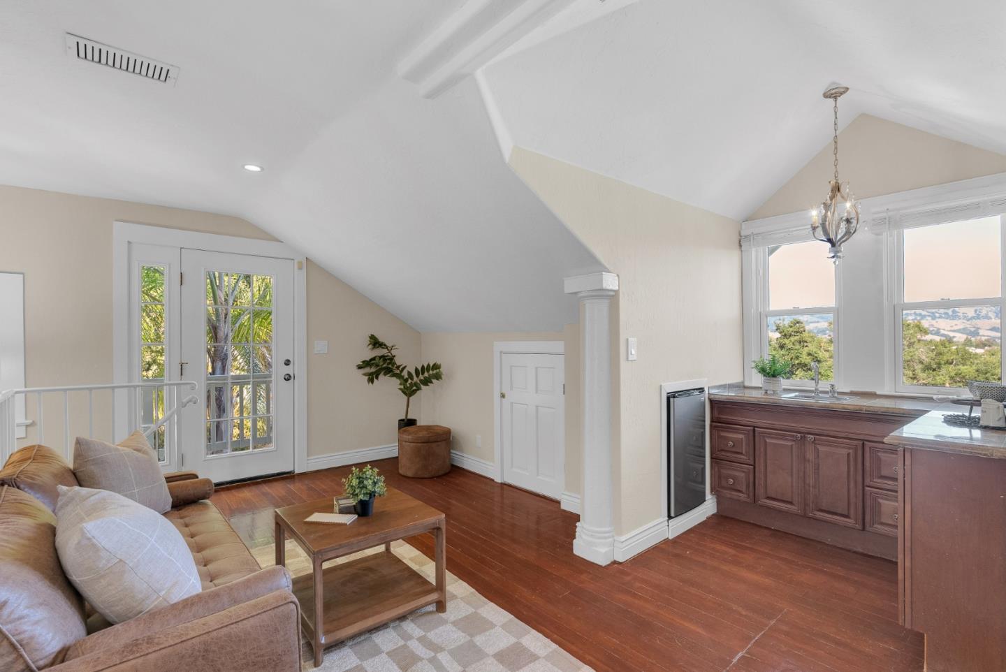 Detail Gallery Image 30 of 56 For 85 W 5th St, Morgan Hill,  CA 95037 - 4 Beds | 4 Baths