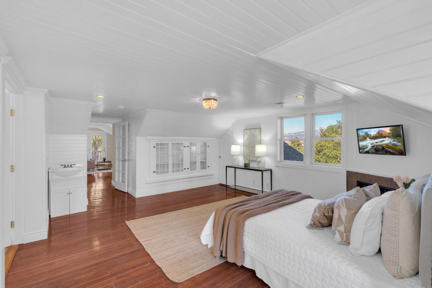 Detail Gallery Image 33 of 56 For 85 W 5th St, Morgan Hill,  CA 95037 - 4 Beds | 4 Baths