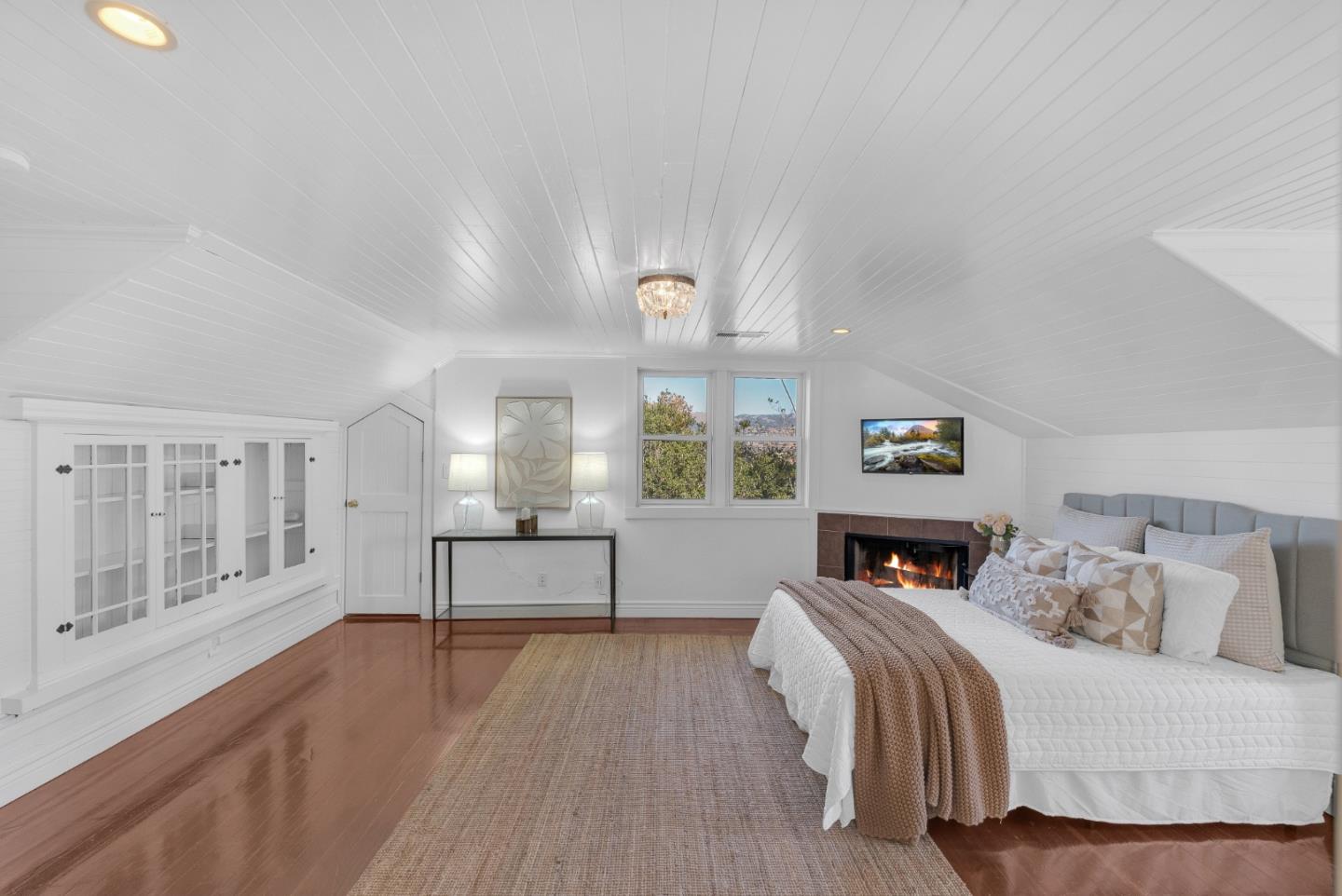 Detail Gallery Image 34 of 56 For 85 W 5th St, Morgan Hill,  CA 95037 - 4 Beds | 4 Baths