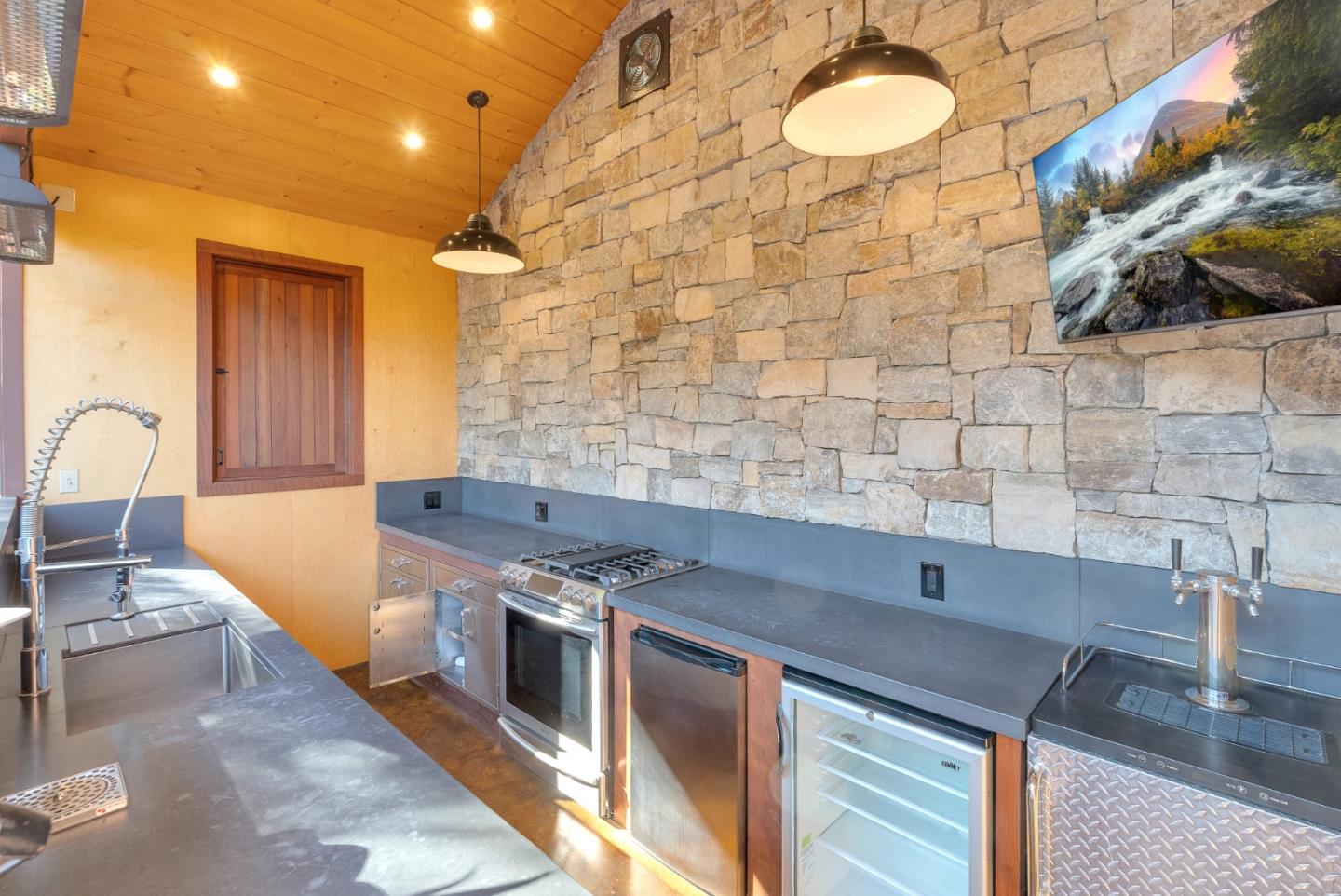 Detail Gallery Image 45 of 56 For 85 W 5th St, Morgan Hill,  CA 95037 - 4 Beds | 4 Baths