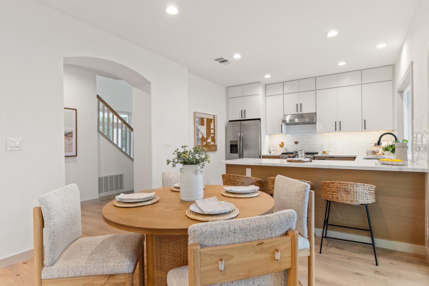 Detail Gallery Image 13 of 59 For 26 Driftwood Ct, Pacifica,  CA 94044 - 4 Beds | 2/1 Baths